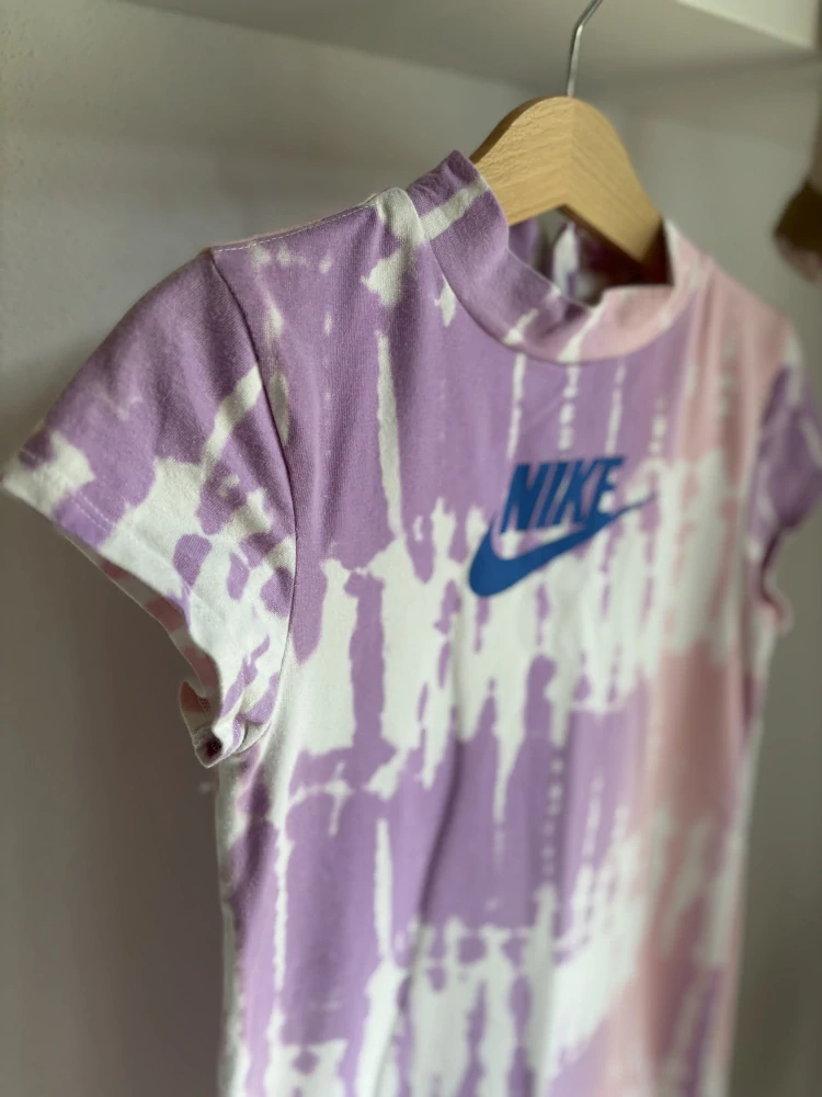 Šaty Nike, vel. 116/122