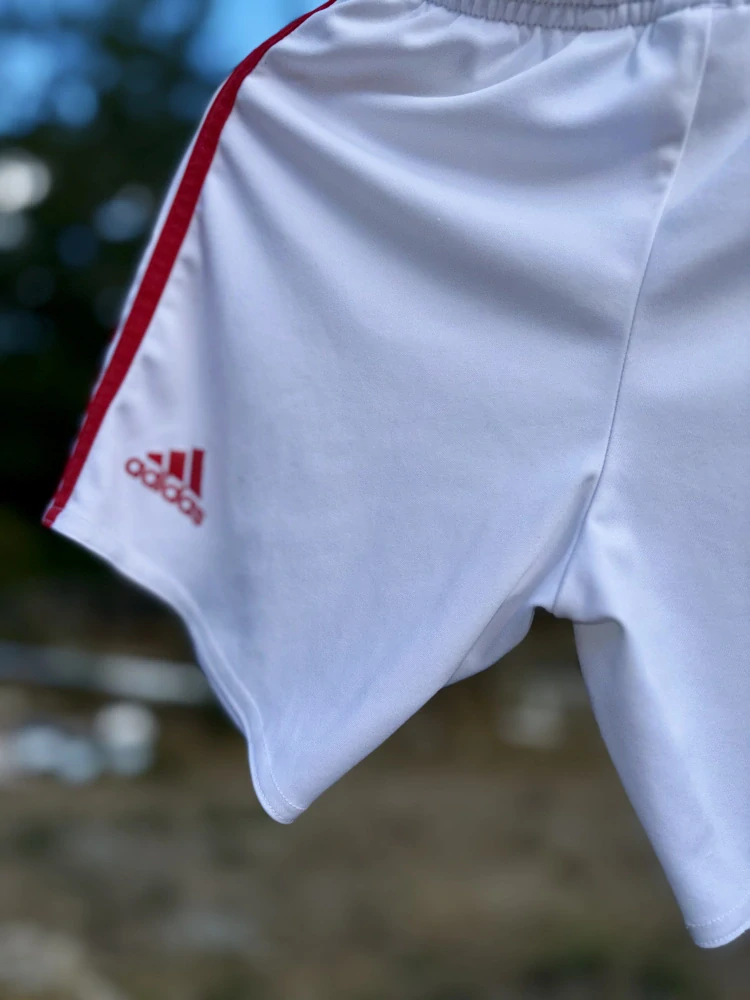 Kraťasy Adidas, vel. 116