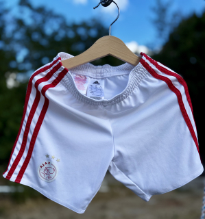 Kraťasy Adidas, vel. 116